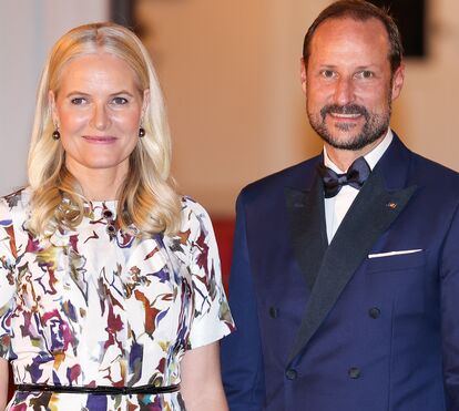 Caída em desgraça: o calvário da princesa Mette-Marit, com ligação a pedófilo, o filho preso e a vida nas mãos de um transplante de pulmão