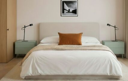 Quarto renovado com luxo e mobiliário selecionado para mudanças na decoração da casa