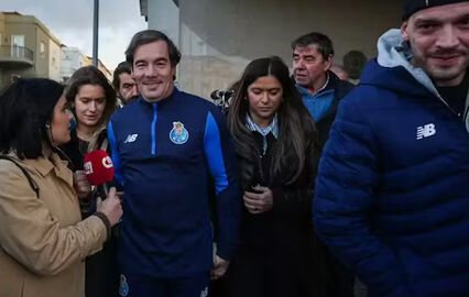 Sandra Madureira aguarda alívio após libertação do marido, Fernando Madureira.
