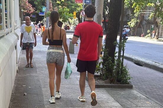 Tudo a nu: Mariana Monteiro namora no Rio de Janeiro com o eurodeputado socialista Bruno Gonçalves  