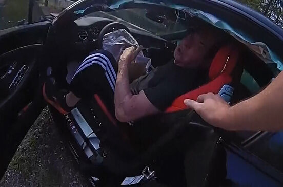 Polícia revela imagens do acidente de carro do ex-presidente da WWE Vince McMahon  