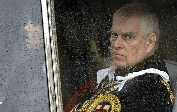 Ex-príncipe André já foi interrogado e já saiu em liberdade