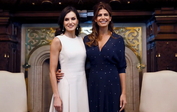 Rainha Letizia encontra-se com Juliana Awada num evento oficial
