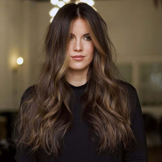 'Espresso Martini Brunette' é a cor de cabelo deste ano