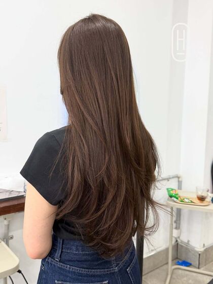 'Espresso Martini Brunette' é a cor de cabelo deste ano