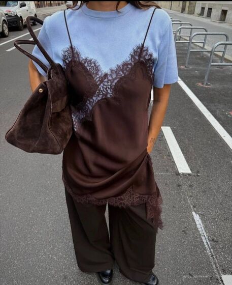 Azul claro! A cor obrigatória para usar em look total ou nas 5 combinações tendência 