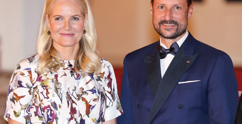 Caída em desgraça: o calvário da princesa Mette-Marit, com ligação a pedófilo, o filho preso e a vida nas mãos de um transplante de pulmão