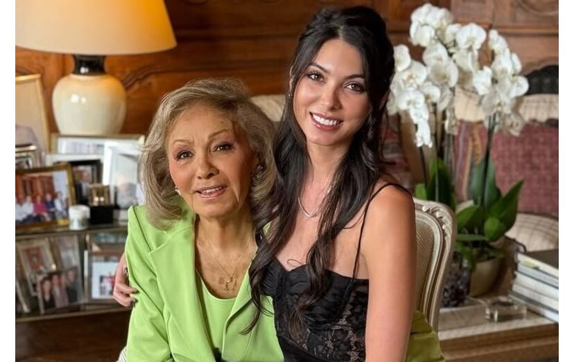 Noor Pahlavi e a avó, Farah Diba