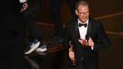 Joachim Trier recebeu o Oscar pelo Melhor Filme Internacional, 'Valor Sentimental'