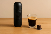 Máquina portátil para apreciadores de café, ideal para viagens