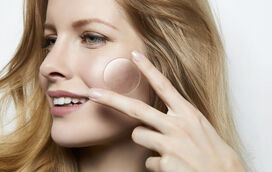 Glass skin: como conseguir a pele tendência e que respira saúde