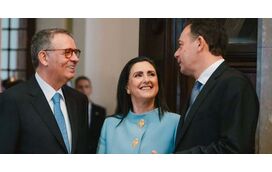 Afinal, a primeira-dama Margarida Maldonado Freitas violou ou não direitos de autor ao alterar o vestido da Valentino?