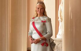 Julgamento do filho e escândalo com ligações a Epstein pioram estado de saúde da princesa Mette-Marit? Casa Real anuncia transplante de pulmão