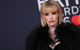 Os piores dias da sua vida. Depois de perder o pai, Ozzy Osbourne, e de chocar os fãs com perda de peso dramática, Kelly Osbourne separa-se do noivo