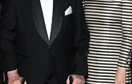 Princesa Mette-Marit recebe apoio inesperado do sogro, o rei Harald V depois de quebrar o silêncio sobre ligações a Epstein