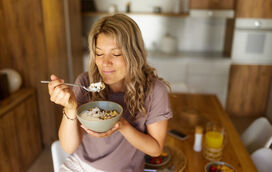 Barriga inchada? Estes são os hábitos que ajudam a combater este cenário