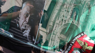 Cerimónias fúnebres de António Lobo Antunes nos Jerónimos antecedem o funeral em Benfica