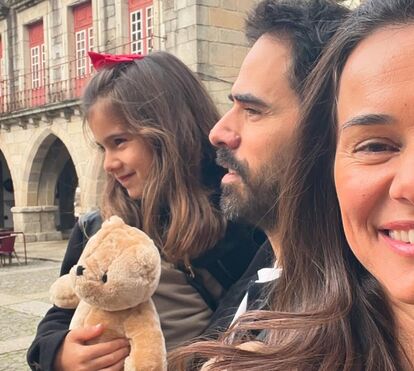 O fenómeno do pequeno macaco Punch chega a Cláudia Vieira: a imagem da filha que está a comover fãs