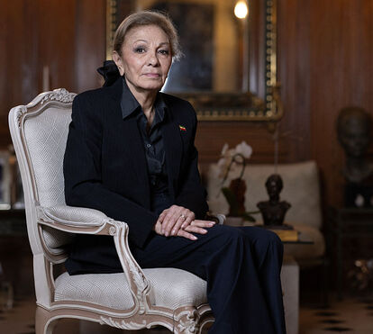 No exílio dourado em Paris: assim vive Farah Diba, a última imperatriz do Irão, que foi obrigada a fugir do país