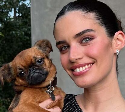 Uma dor que não consegue ultrapassar. Sara Sampaio faz tatuagem em homenagem ao seu cão desaparecido