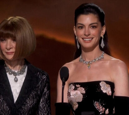 Anne Hathaway e Anna Wintour arrancam gargalhadas na cerimónia dos Óscares