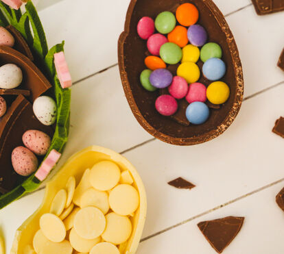 Fuja ao óbvio! Surpreenda os miúdos com os ovos mais cool desta Páscoa