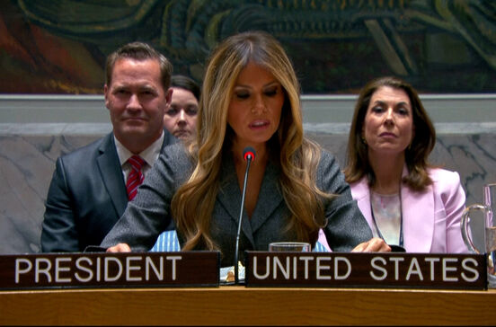 Em 80 anos de história nunca tinha acontecido: Melania Trump, a primeira primeira-dama a presidir a uma reunião do Conselho de Segurança da ONU 