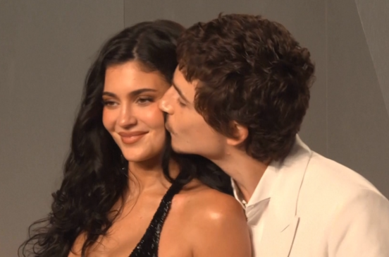 Timothée Chalamet e Kylie Jenner entre os casais que brilharam na festa dos Óscares da Vanity Fair 