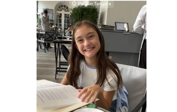 A pequena Ada no hotel, momentos antes do confronto com Pascal Duvier