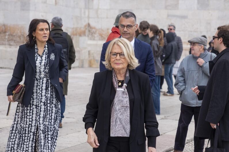 Edite Estrela nas cerimónias fúnebres de António Lobo Antunes no Mosteiro dos Jerónimos