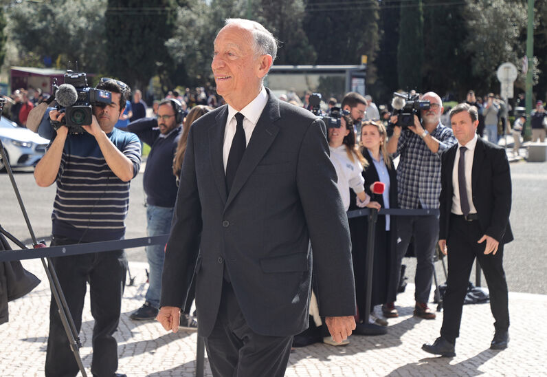 Marcelo Rebelo de Sousa no funeral de António Lobo Antunes