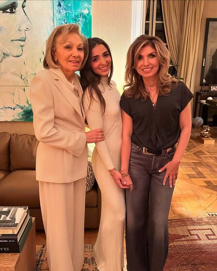 A princesa Yasmine Pahlavi, Imperatriz Farah Diba e princesa Noor