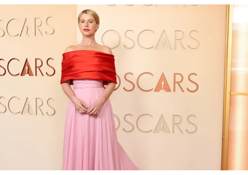 Jessie Buckley em Chanel