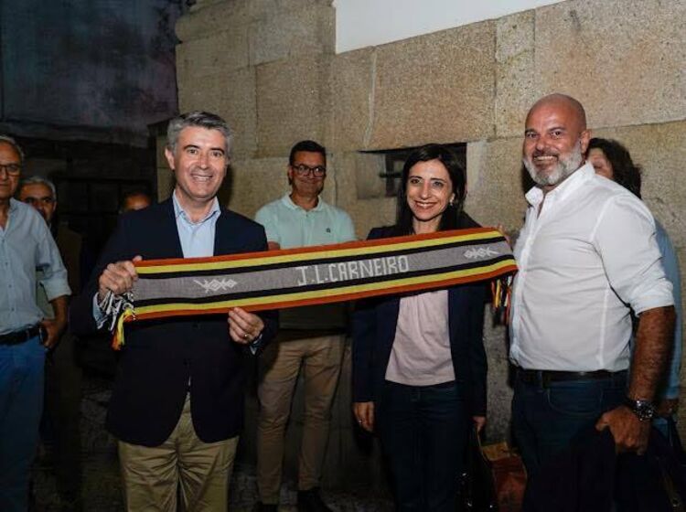 José Luís Carneiro, a mulher Goreti 