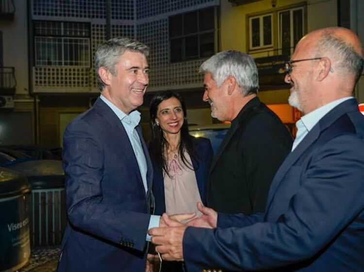 José Luís Carneiro, a mulher Goreti 