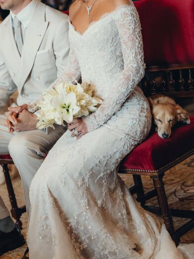 Charles Leclerc casou-se no Mónaco com Alexandra Saint Mleux; o cão Leo foi o centro das atenções