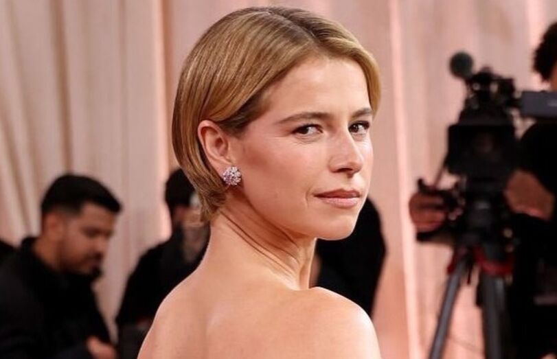 Jessie Buckley enfrenta críticas após relato sobre gatos na sua campanha aos Óscares