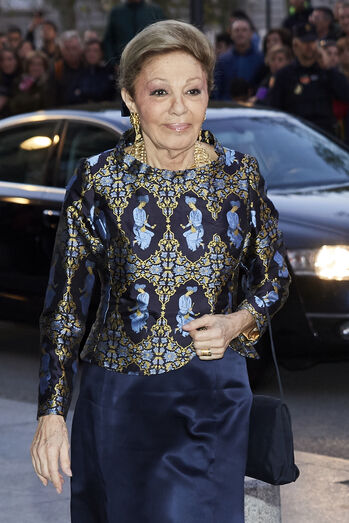 Farah Diba, a última imperatriz do Irão, exilada em Paris após fuga do país