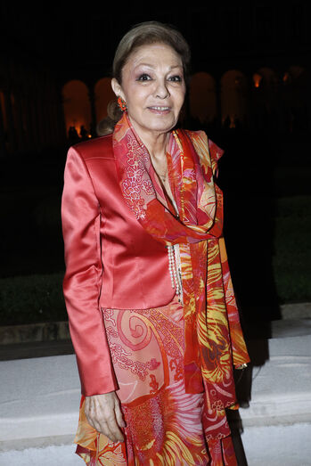 Farah Diba, última imperatriz do Irão, exilada em Paris