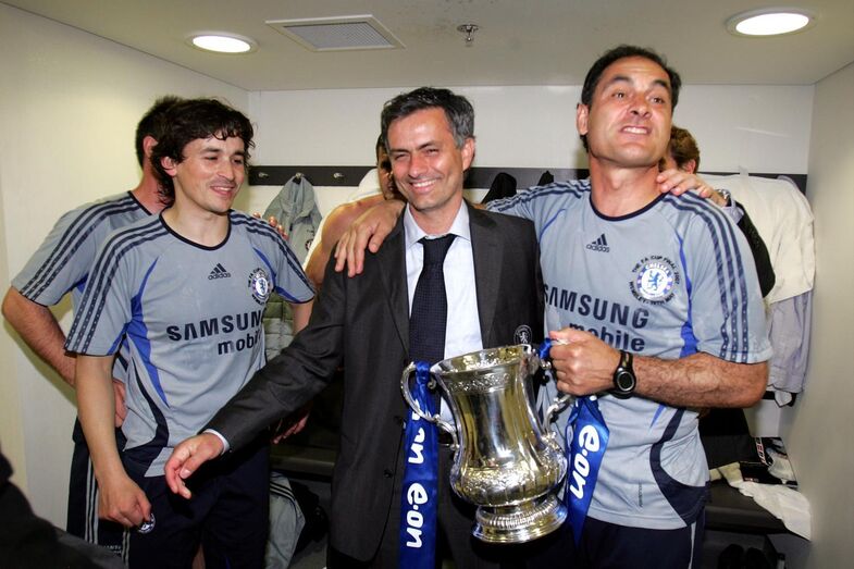 Silvino Louro, antigo guarda-redes do Benfica e adjunto de Mourinho, faleceu aos 67 anos