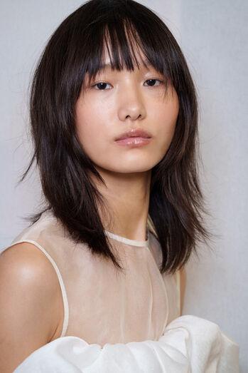 Cortes de cabelo e tons naturais em destaque nesta primavera