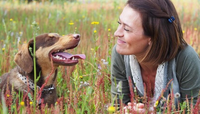 Uma estrela! Fátima Lopes aparece ao lado do seu Brownie, em nova campanha