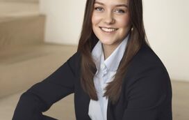 Princesa Isabella da Dinamarca, de 18 anos, segue o exemplo da princesa Leonor de Espanha