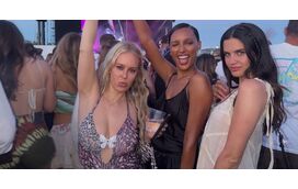 Luxo e excentricidade: os looks das famosas portuguesas que estão a dar que falar no Coachella entre as estrelas internacionais