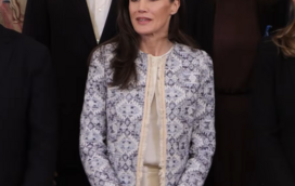 Letizia usa jaqueta étnica da Mango em dia preenchido no Palácio da Zarzuela