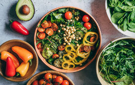 Jejum, proteína, frutos secos... Entre a moda, e o que dizem os gurus, afinal o que podemos comer?