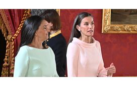 Os looks coordenados de Margarida Maldonado Freitas e da Rainha Letizia