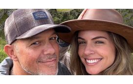 Depois do seu nome ter sido associado ao rei Felipe VI, Alejandro Sanz mostra-se cada vez mais próximo da namorada