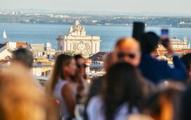 Um convite para ver Lisboa de uma nova perspetiva! Já reabriu o icónico rooftop do Hotel Mundial