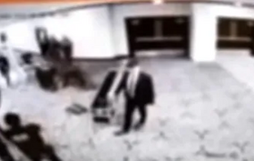 Imagens de videovigilância mostram atirador a tentar entrar no jantar da Casa Branca